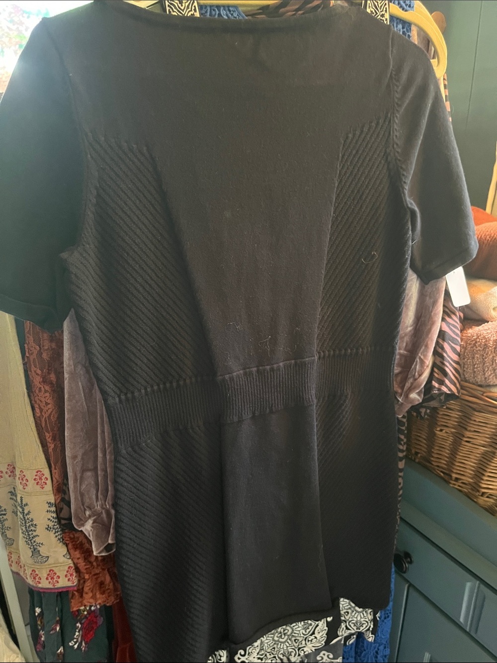 Ann Taylor Large Petite Black Crewneck Sweater - Picture 4 of 4